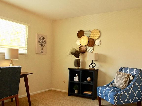 3rd image of 123 Manresa Ct #B
