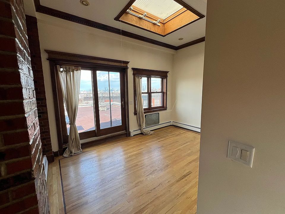 1st image of 377 14th St #Penthouse