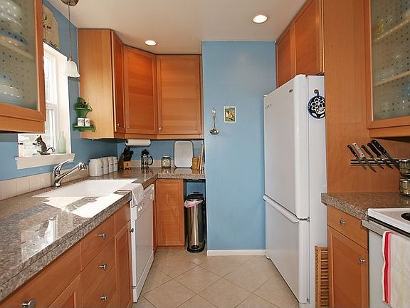 4th image of 11722 26th Ave NE