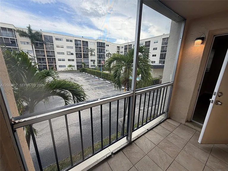 220 SW 9th Ave #219 — Photo 7