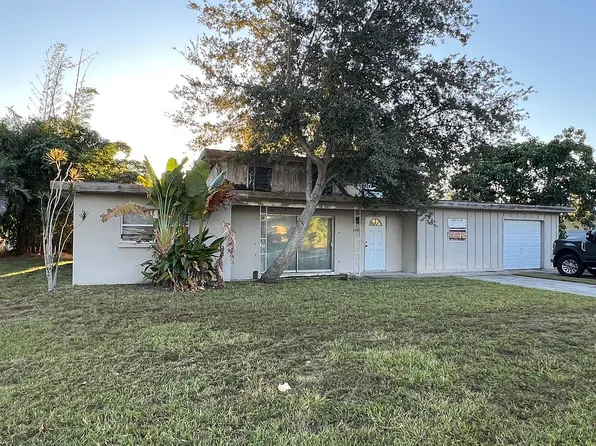 1409 35th St W, Bradenton, FL 34205