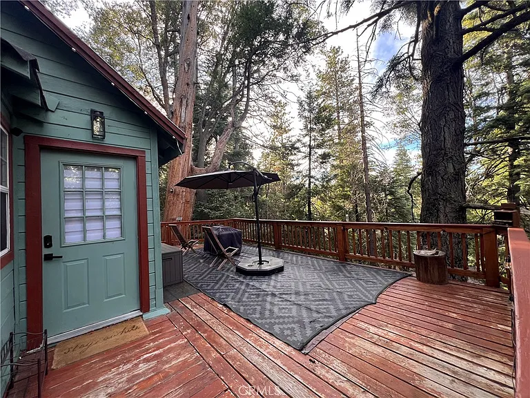 582 Rose Ln — Photo 28