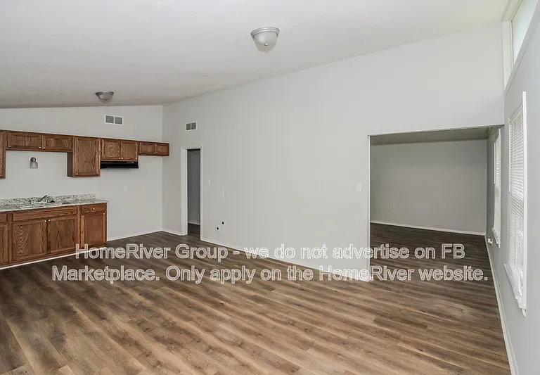 3020 Knight Rd — Photo 7