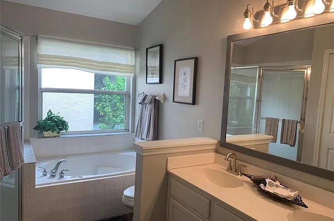 13633 Emeraldview Dr — Photo 23