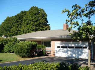 36 Holmes Dl, Albany, NY 12203