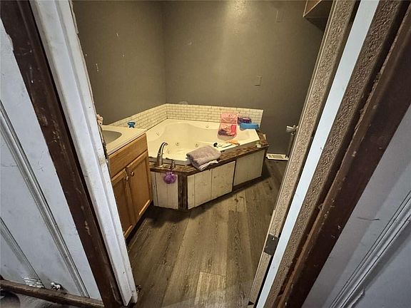 5th image of 20530 Carpenter Rd