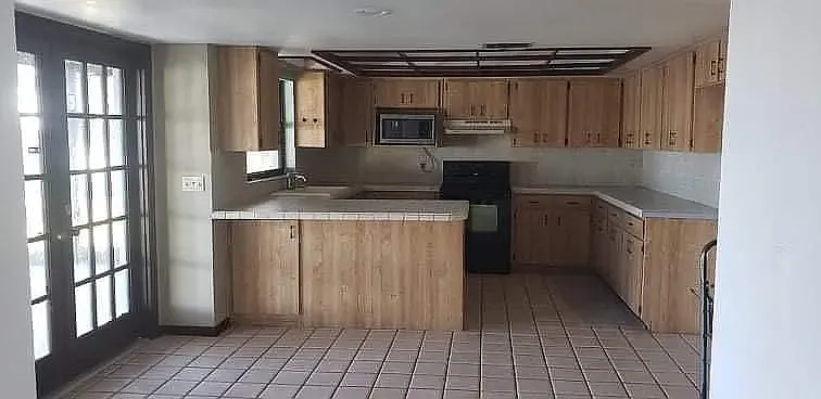 4 bed, 2475 sqft, $2,200 — Photo 4