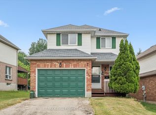 425 Exmoor St, Waterloo, ON N2K 3X5