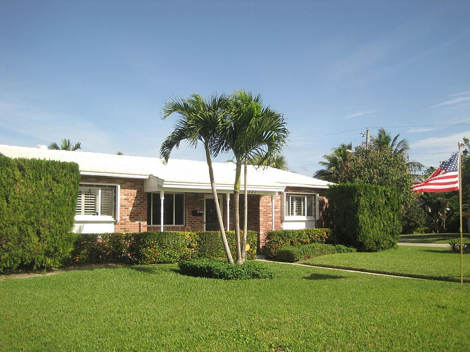 1st image of 221 S Seacrest Cir
