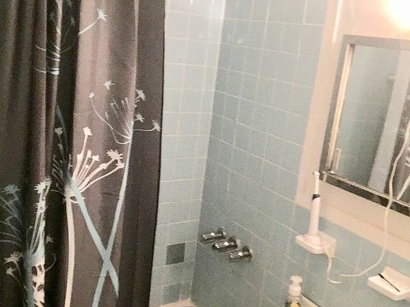 5th image of 306 W 109th St APT 2D