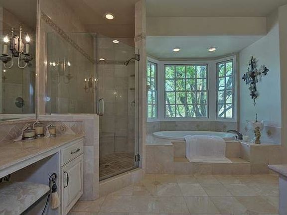 5th image of 16722 Littlefield Ln