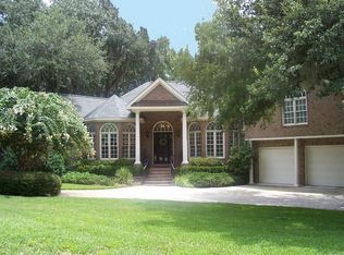 1 Neptune Ct, Hilton Head Island, SC 29926