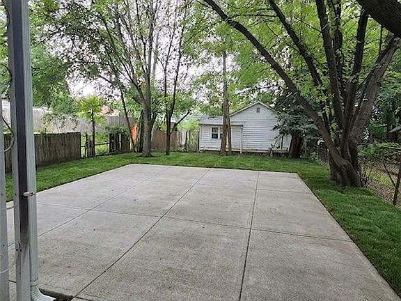 4th image of 3454 E 73rd St