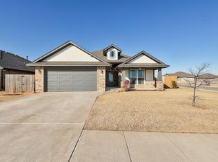 8813 Anaum Ln, Yukon, OK 73099