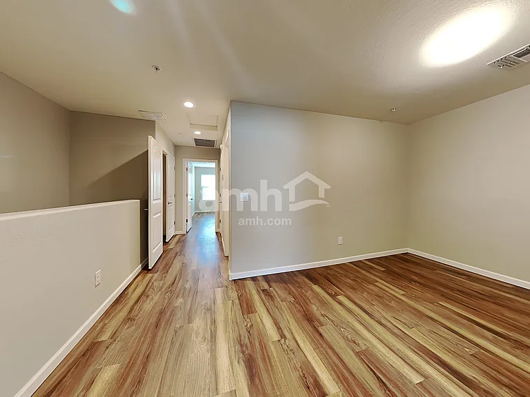 20732 W Thomas Rd — Photo 15