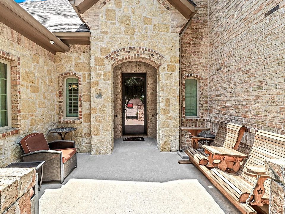1st image of 3029 Ruby Dr