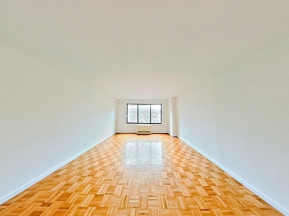 3rd image of 220 E 72nd St APT 9B