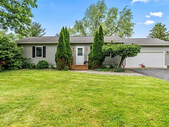 3rd image of 326 Richfield Blvd