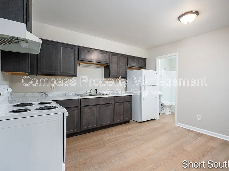 Lakewood Apartments — Photo 35