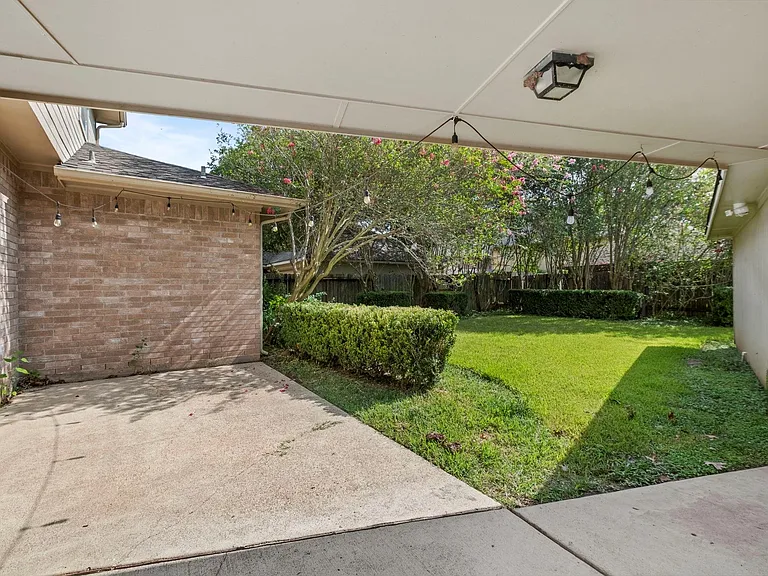1431 N Medio River Cir — Photo 25