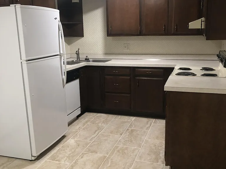 1218 Camellia Dr #14 — Photo 4