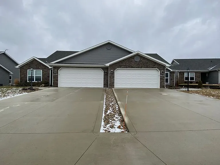 3957 Gussie Ct — Photo 38