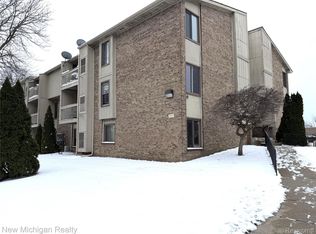 30515 W Forteen Mile Rd APT 30, Farmington, MI 48334