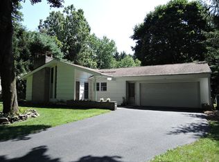 105 Harvest Rd, Fairport, NY 14450