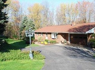 110 Mollie Dr, New Brighton, PA 15066