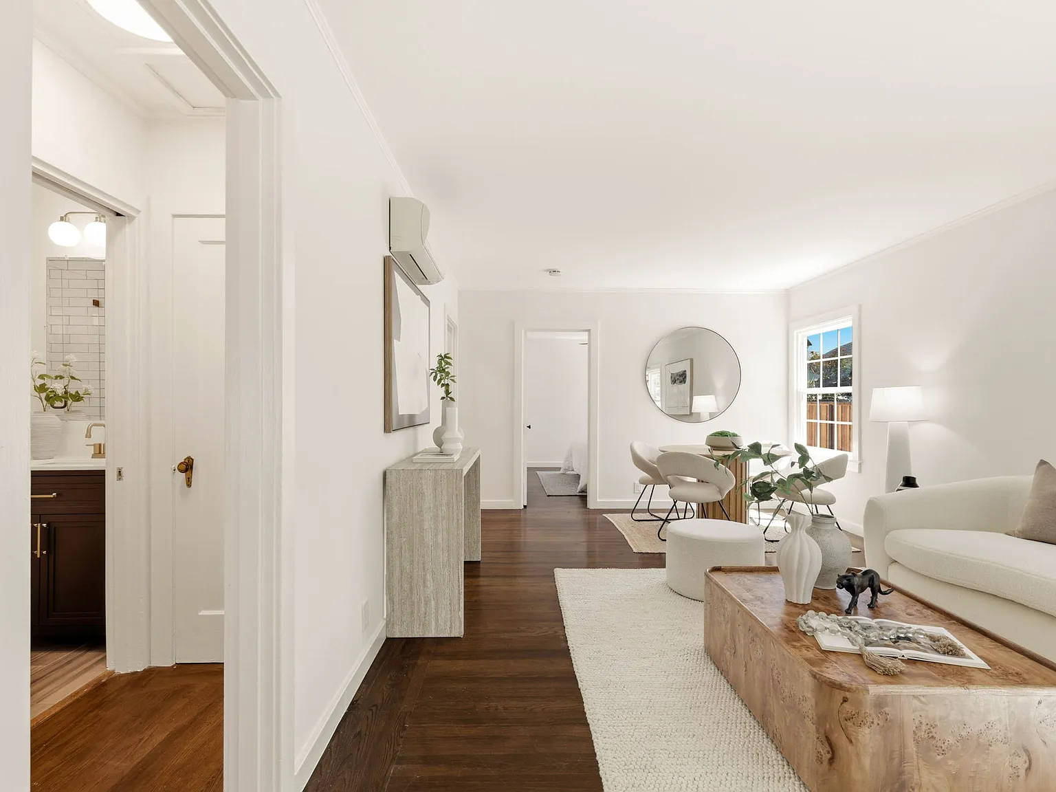 2 bed, 878 sqft, $3,800 — Photo 1