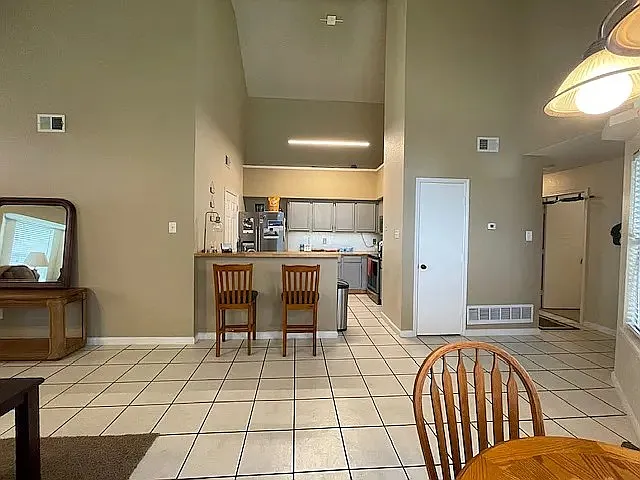 2062 Bronco Ln — Photo 5