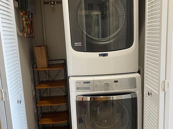 5th image of 112 Walaka St APT 301