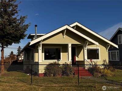 239 W 5th Street, Port Angeles, WA, 98362