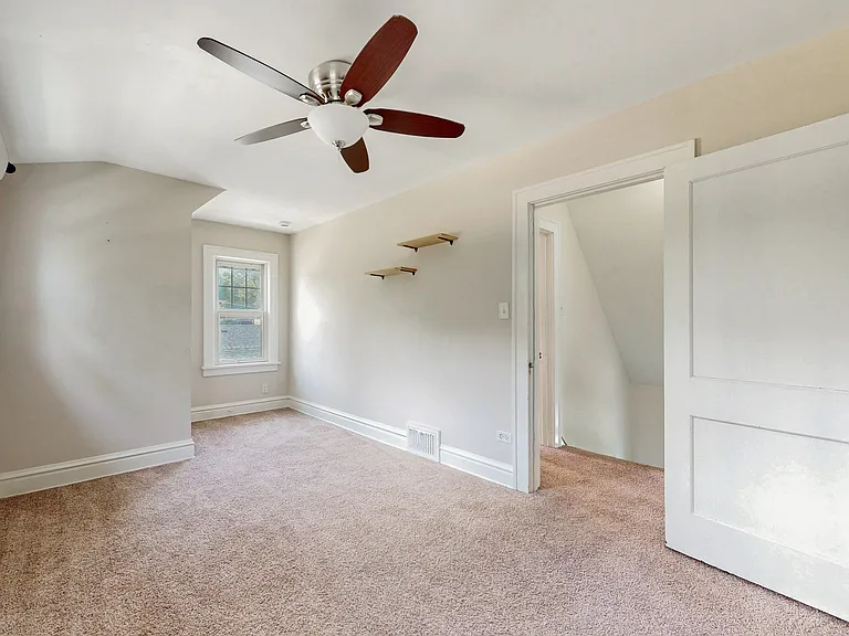 1492 S Jefferson St — Photo 19