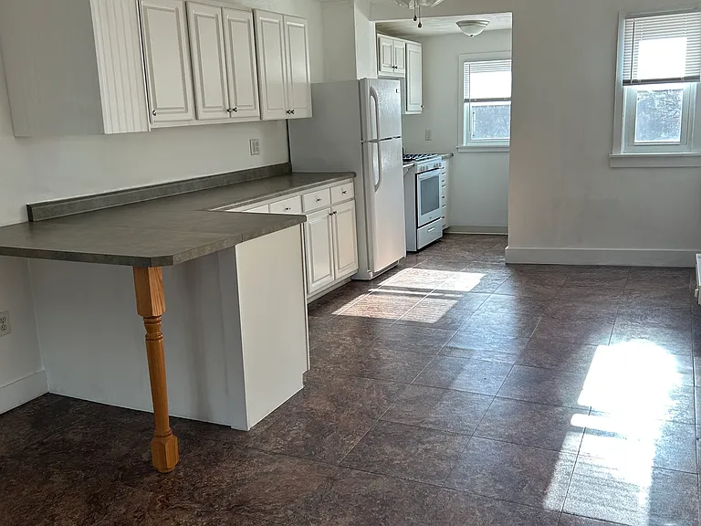 1430 Muldowney Ave — Photo 1