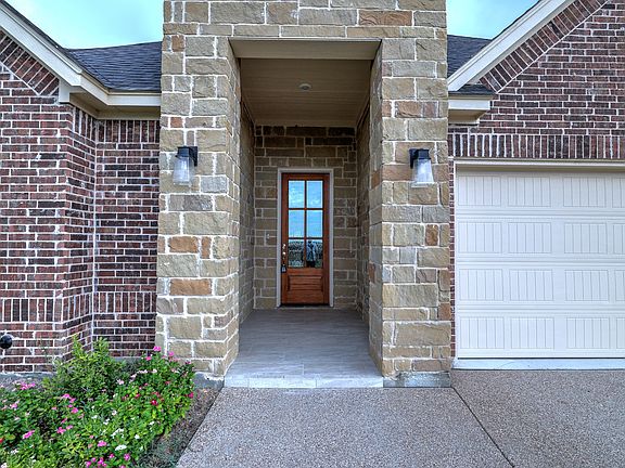 2nd image of 10171 Blue Jay Ln