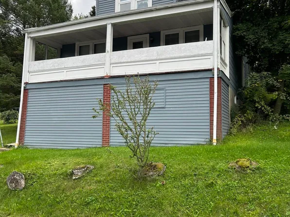 834 W Willow St, Coal Township, PA 17866