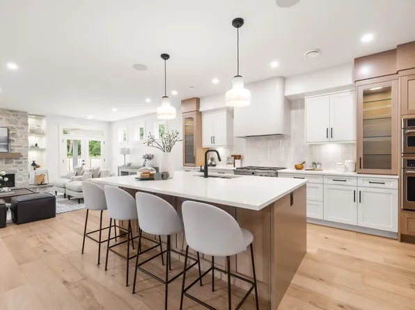 4347 232nd St, Langley, BC V2Z 2S1