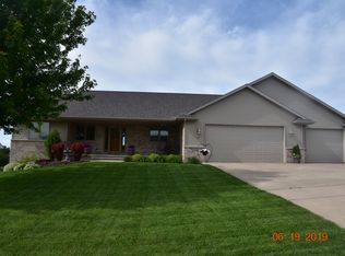 551 Songbird Ave, Wrightstown, WI 54180