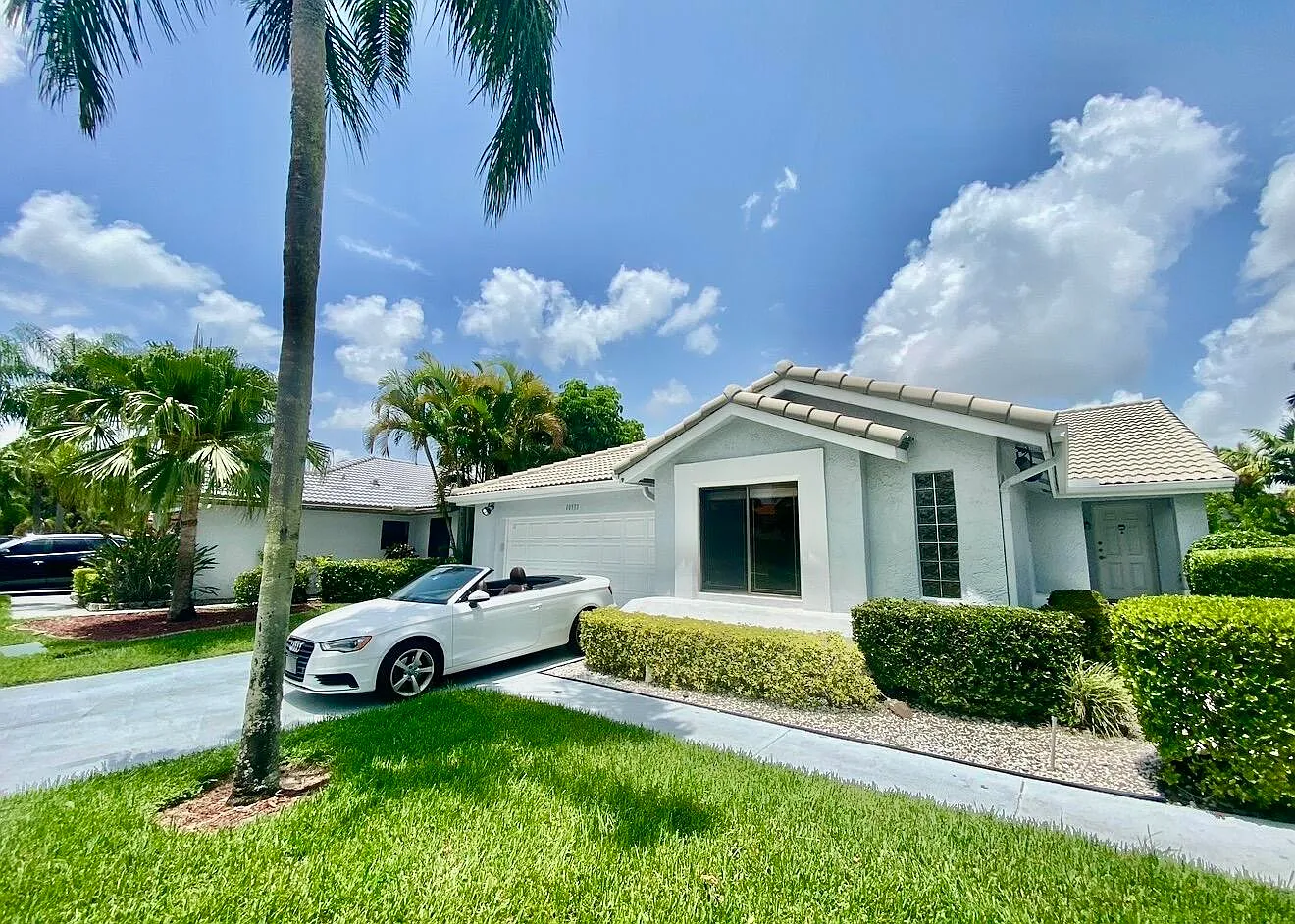 3 bed, 2.0 bath, 1927 sqft, $4,399 — Photo 1