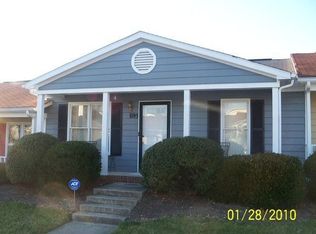 695 Mystic Dr, Greensboro, NC 27406
