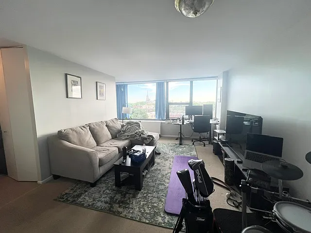 1850 N Clark St #710 — Photo 6