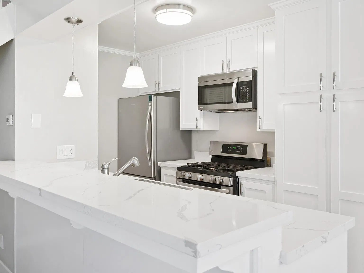 2 bed, 903 sqft, $2,850 — Photo 4