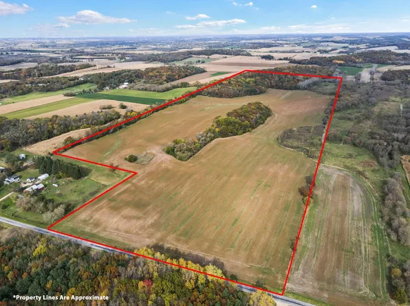 E Medina Rd, Marshall, WI 53559