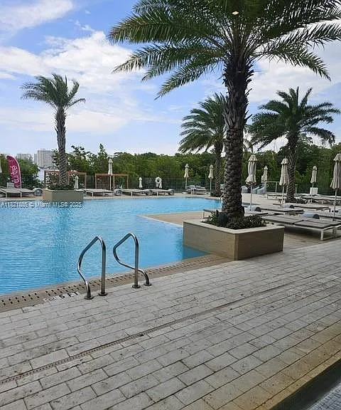 16385 Biscayne Blvd — Photo 13