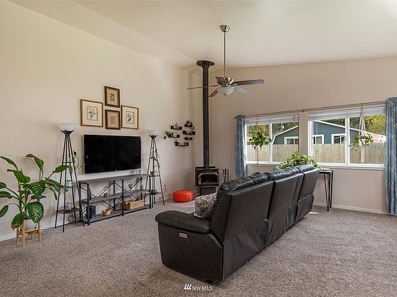 5th image of 1113 Chadwick Ct