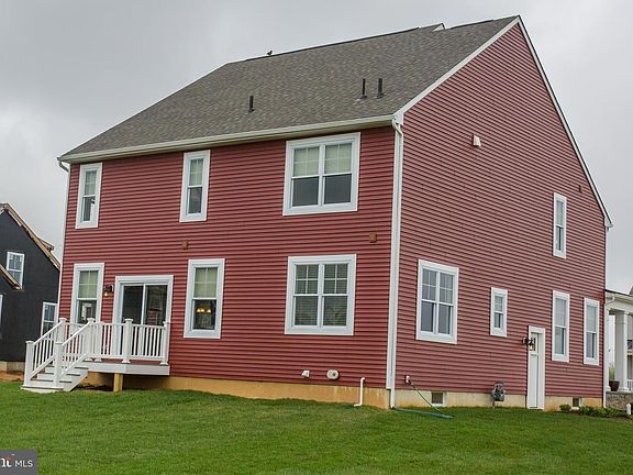 2nd image of 761 Idlewyld Dr