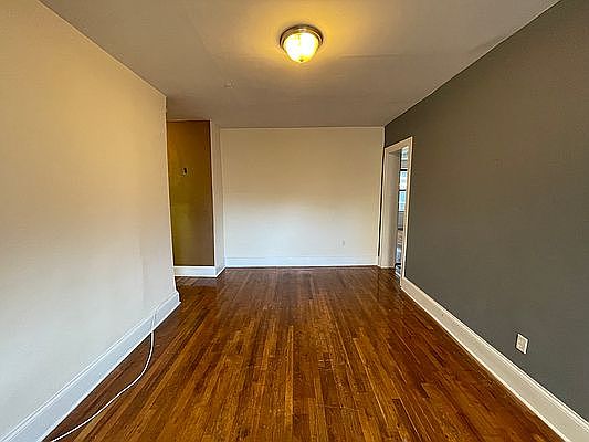 5th image of 3002 Broadway APT 2