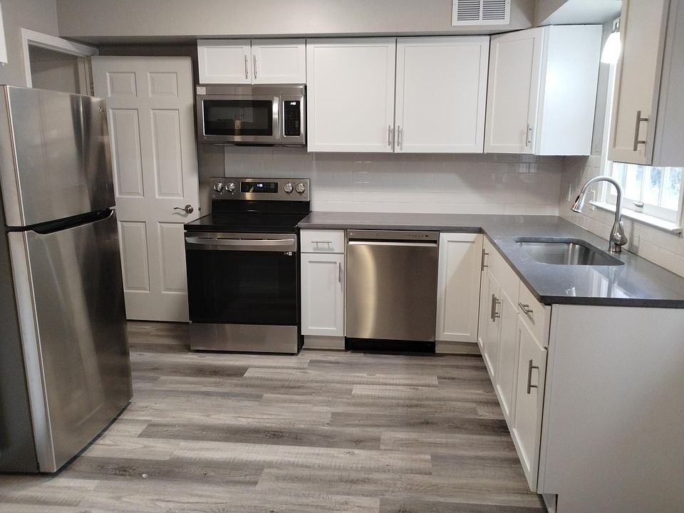 1st image of 133 Bard Dr