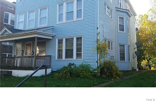 2nd image of 54 Monroe St